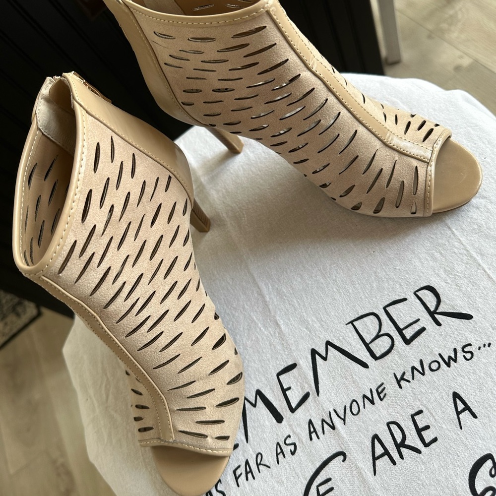 Ana Stiletto